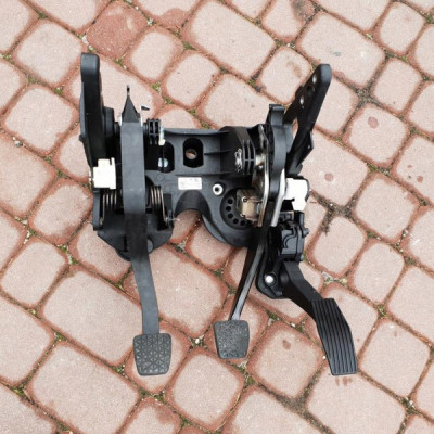 Pedały pedał Opel Astra K V 39117366