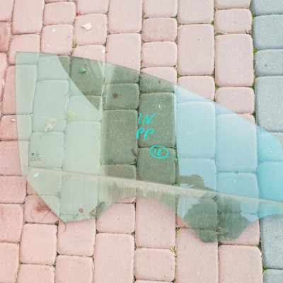 Szyba przód przednia Opel Insignia 2012r