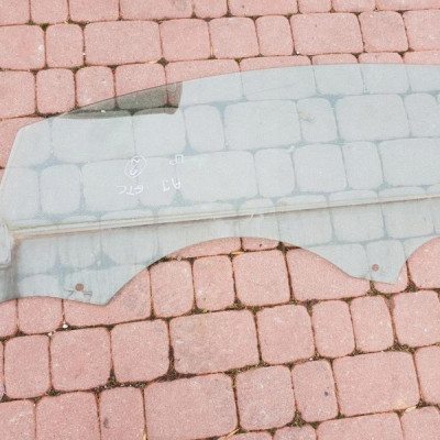 Szyba przód przednia GTC Opel Astra J IV 2012r