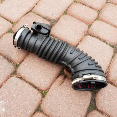 Przewód wąż rura powietrza Opel Astra K V 42557042