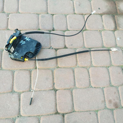 Zamek drzwi prawy przód Europa Astra K V 13507154