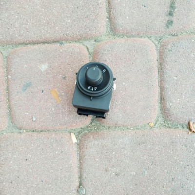 Przełącznik lusterek składanych Zafira C 13408438