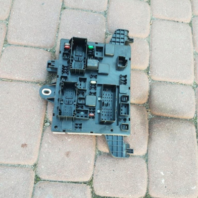 Moduł skrzynka BSI Opel Astra J IV 13343949