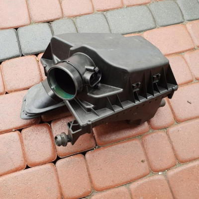 Obudowa filtra powietrza Opel Zafira C 42418584