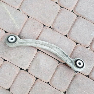 Wahacz tył tylny lewy sanki Mercedes W218 CLS