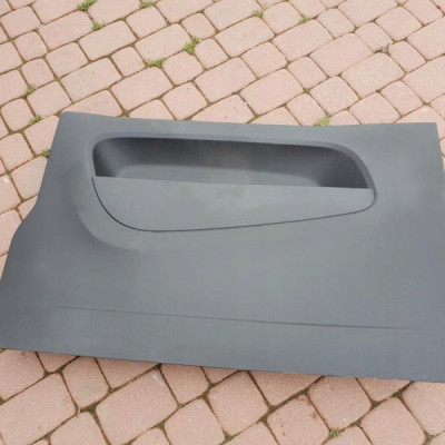 Plastik bagażnika osobówka VIVARO B TRAFIC III