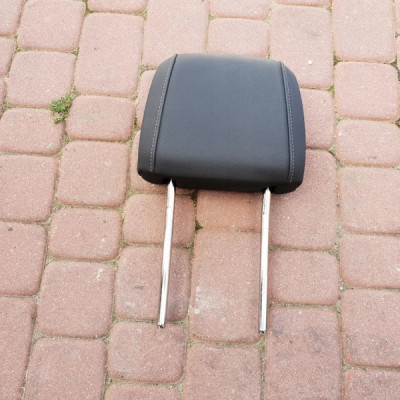 Zagłowek fotela przedniego Opel Insignia B 2017r