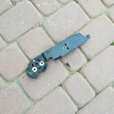 Raczka uchwyt fotela Opel Insignia B 13431779