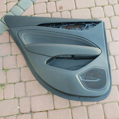 Boczek tapicerka drzwi skóra Opel Insignia B 17r