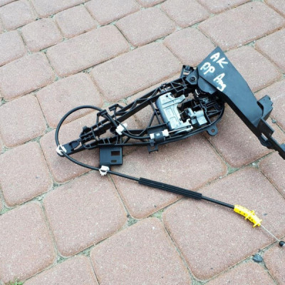 Podstawa klamki przód Opel Astra 5 V K 13506039