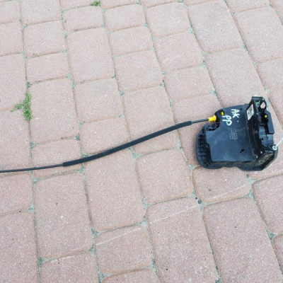 Zamek drzwi prawy przód Opel Astra 5 V K 13508299