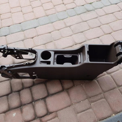 Tunel środkowy Europa brązowy Opel Astra J IV