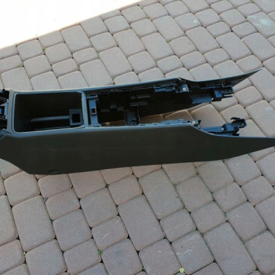 Tunel środkowy deski Opel Insignia B 13485254