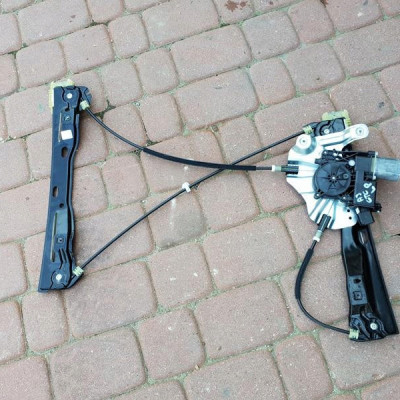 Podnośnik mechanizm szyby Astra J GTC 13260143