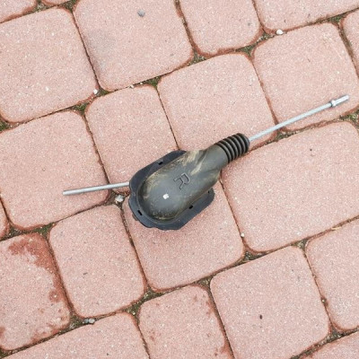 Uchwyt zapięcie linki ręcznego Opel Astra K