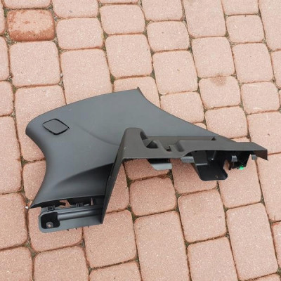 Obudowa osłona słupka tył tylna Astra K 39033305