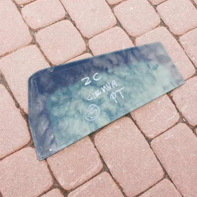 Szyba tył tylna prawa ciemna Opel Zafira C 2015r