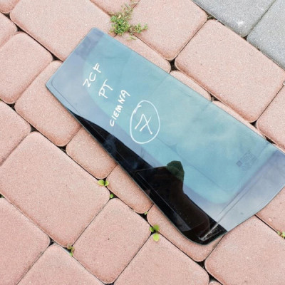 Szyba tył tylna ciemna 2017r IGŁA Zafira C TOURER