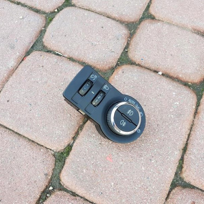 Przełącznik świateł Opel Astra J IV 13385636