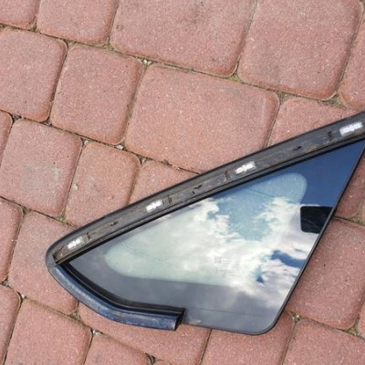 Szyba przód karoseryjna Opel Astra J GTC 2013r