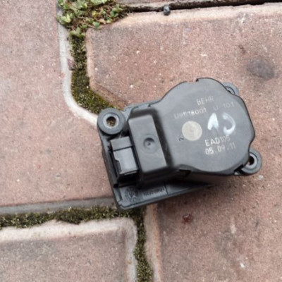 Silniczek nagrzewnicy dmuchawy Astra J IV