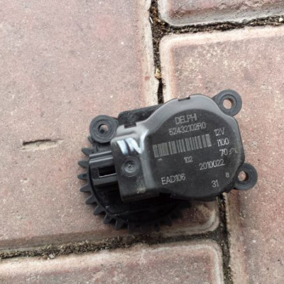 Silniczek nagrzewnicy dmuchawy Astra J IV