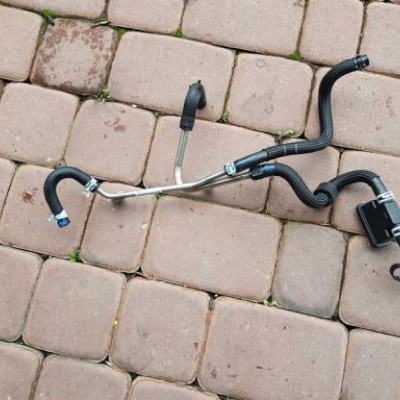 Wąż rura przewód paliwa Audi Q3 04L201360M