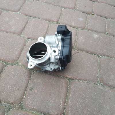 Przepustnica Passat B8 2017r 04L128059AA