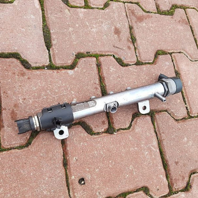 Listwa wtryskowa A20DTR Opel Insiagnia 55564168