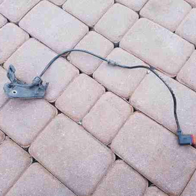 Czujnik ABS tył Mercedes W212 A2125402117