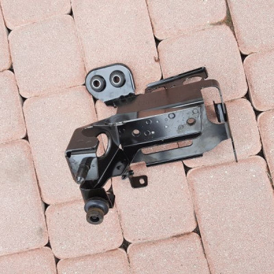 Podstawa pompy ABS 1.6CDTI Opel Astra J IV 4