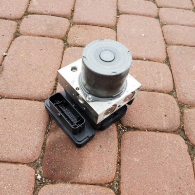 Pompa ABS hamulcowa Opel Astra K 5 V 39030773