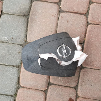 Poduszka wystrzelone Opel Astra J IV 13299780