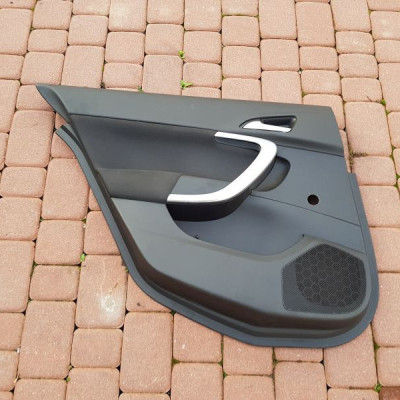 Boczek tył tylny welur korba igła Opel Insignia