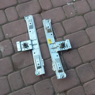 Podnośnik mechanizm podnoszenia szyb tył Corsa D
