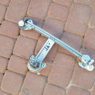 Mechanizm szyby lewy Opel Astra H III 3 13100421