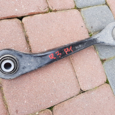 Wahacz prawy tył Audi Q3 2017r 1K0501530C