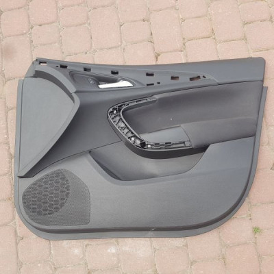 Boczek przód Opel Insignia FL LIFT welur 153