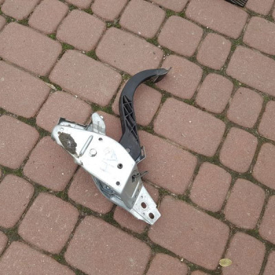Pedał sprzęgła EUROPA Opel Astra H III