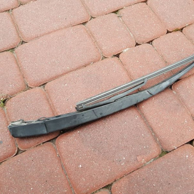 Wycieraczka tył tylna klapy Opel Corsa D