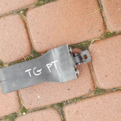 Ogranicznik drzwi tył tylny prawy 2013r VW TIGUAN