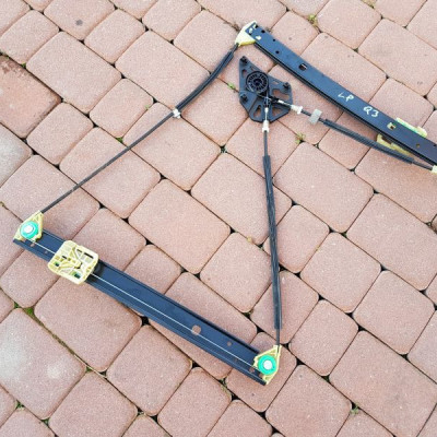 Mechanizm podnoszenia szyby Audi Q3 8U0837461