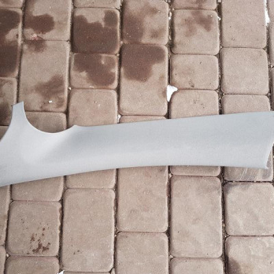 Obudowa słupka przód lewa Opel Zafira C 13289744