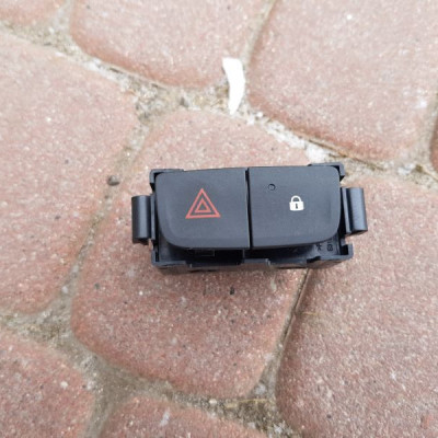 Przełącznik włącznik awaryjnych Vivaro Trafic III