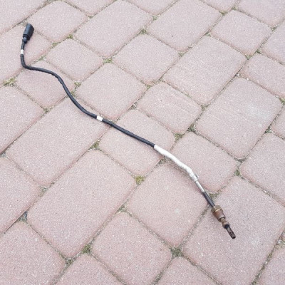 Czujnik temperatury spalin Passat B8 04L906088DQ