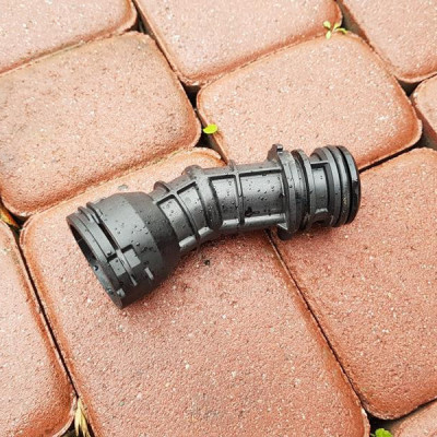 Króciec kolanko złącze wody Audi Q3