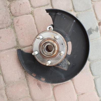 Zwrotnica przód przednia lewa Opel Astra J 4 IV