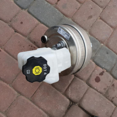 Serwo hamulcowe ABS Opel Insignia B 84034180