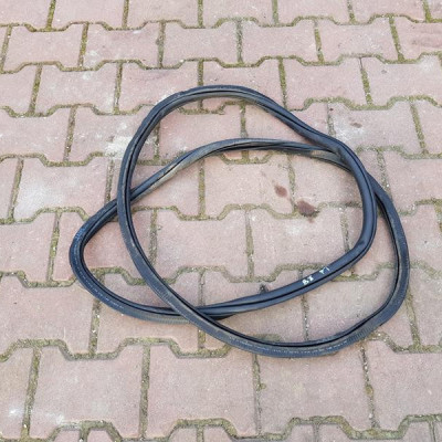 Uszczelka drzwi tył tylna prawa Passat B8 17