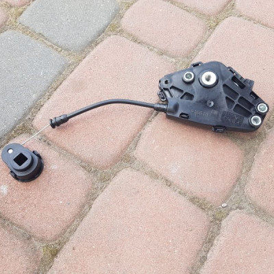 Mechanizm napinania zagłówka Opel 13287116